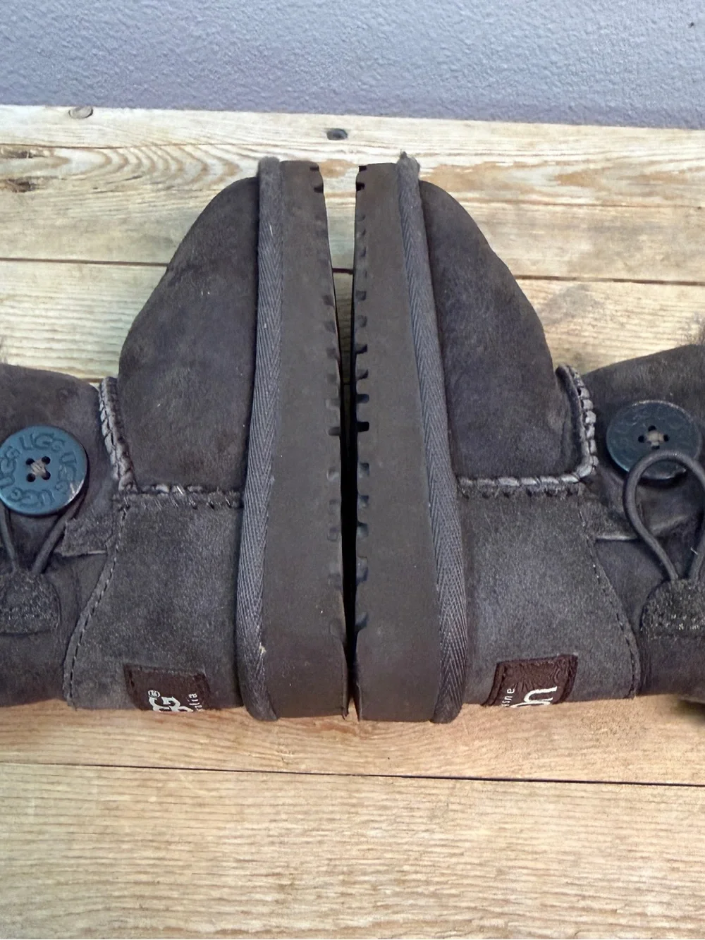 Girls UGG warm cozy boots size US 6